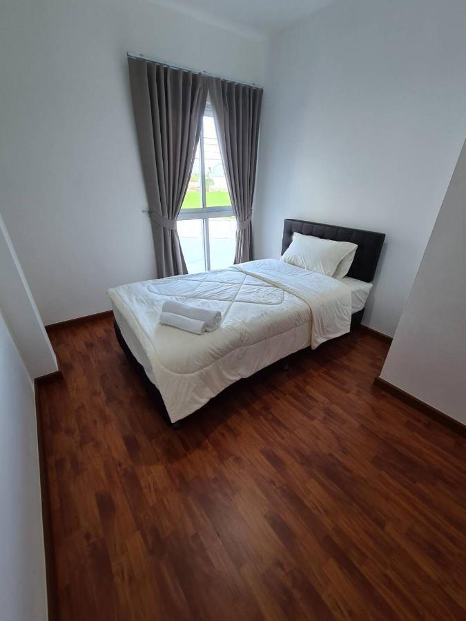 Yyk Holiday Rooms Ban Khlong Krang Bagian luar foto