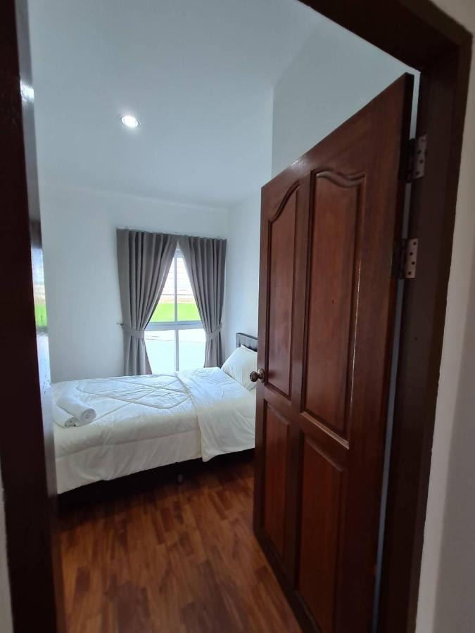 Yyk Holiday Rooms Ban Khlong Krang Bagian luar foto