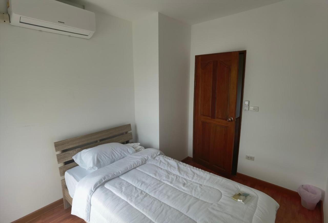 Yyk Holiday Rooms Ban Khlong Krang Bagian luar foto